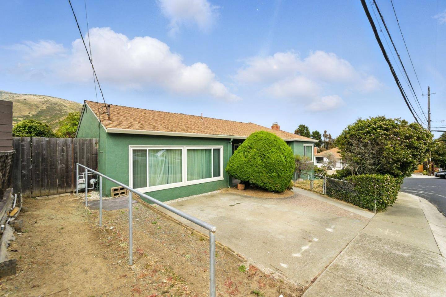 South San Francisco, CA 94080,404 Larch AVE