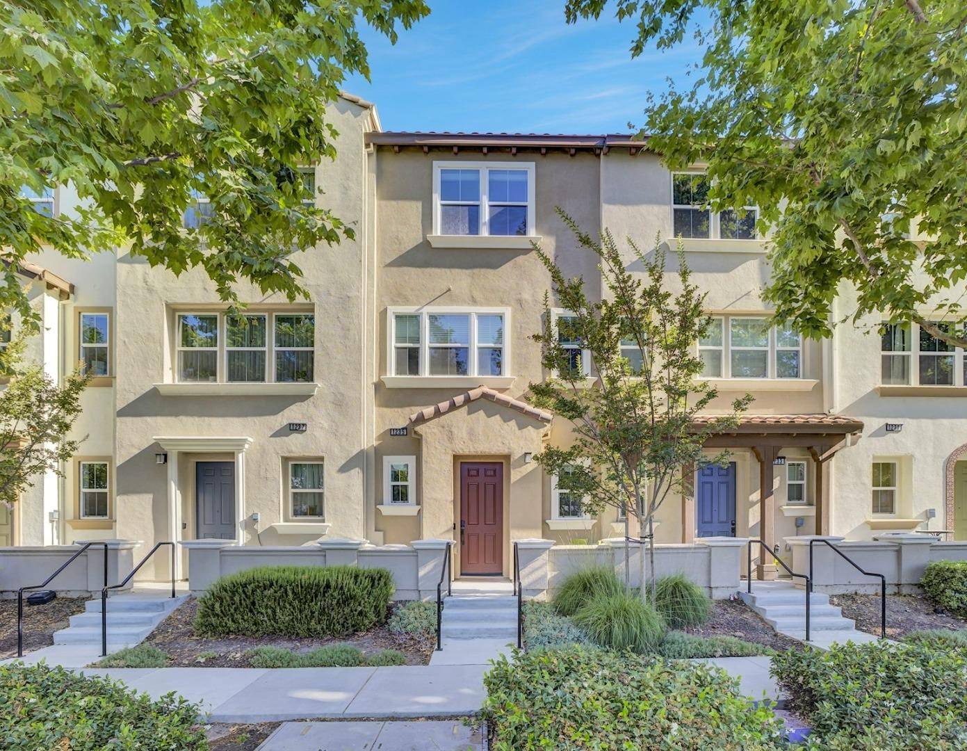 Milpitas, CA 95035,1235 Merry LOOP