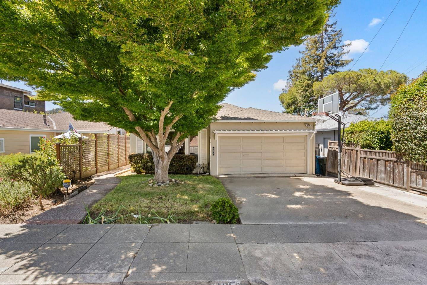San Carlos, CA 94070,155 Oakview DR