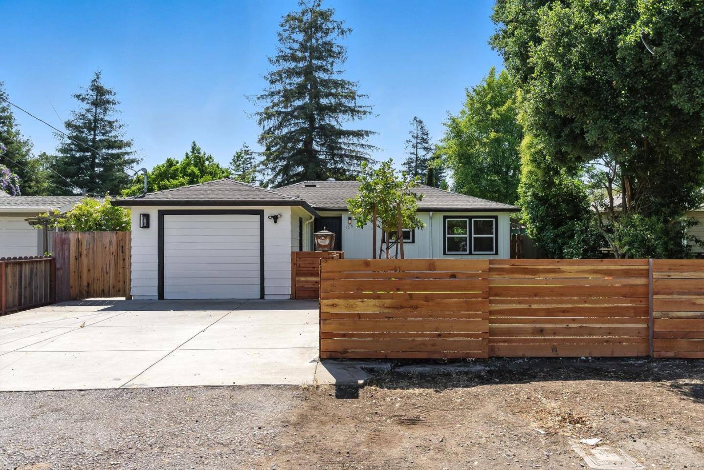 Redwood City, CA 94063,756 7th AVE
