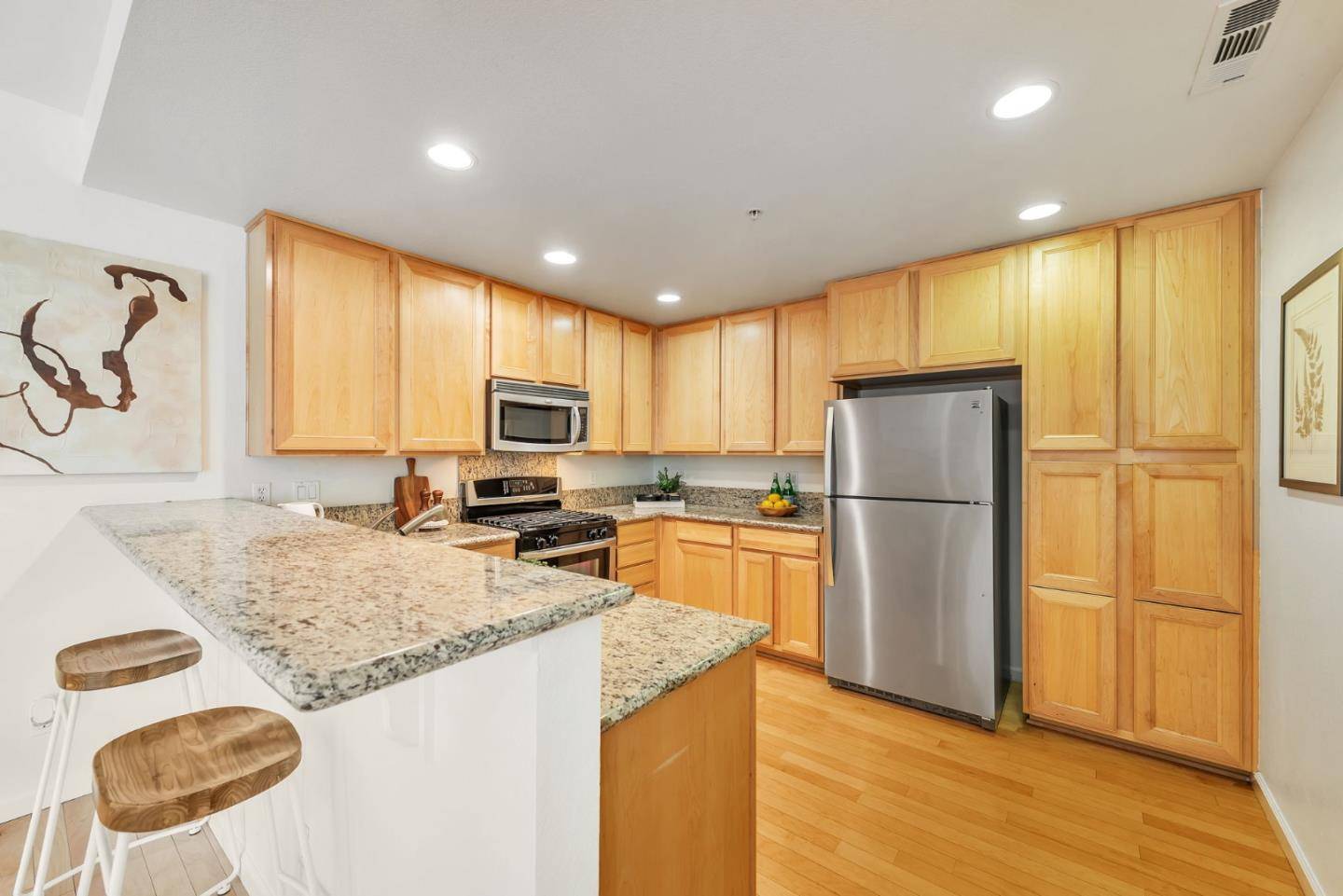San Jose, CA 95110,87 Bassett ST