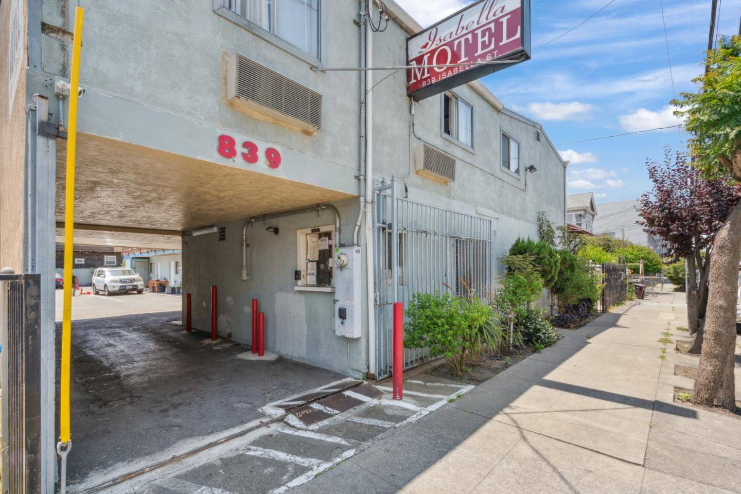 Oakland, CA 94607,839 Isabella ST