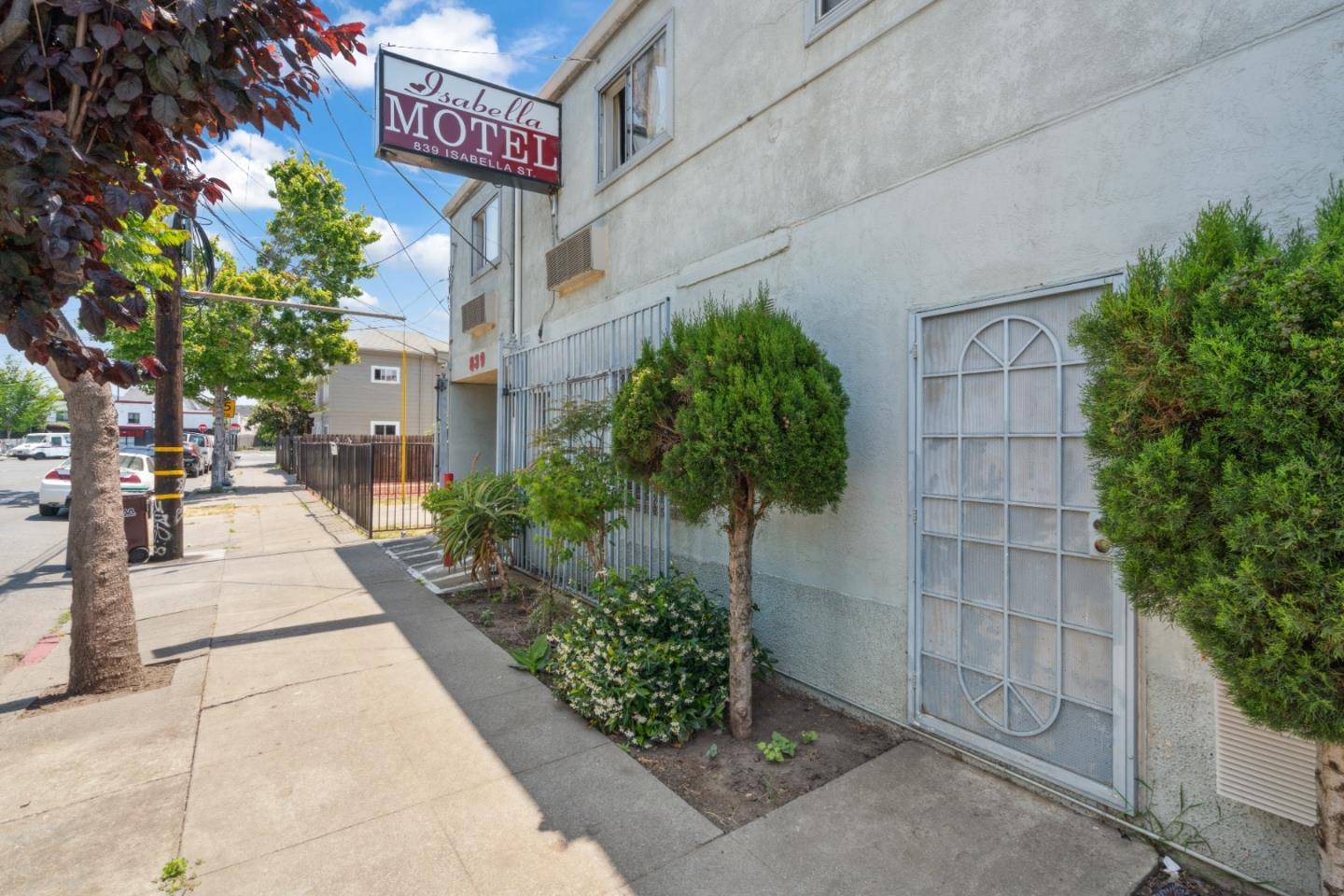 Oakland, CA 94607,839 Isabella ST