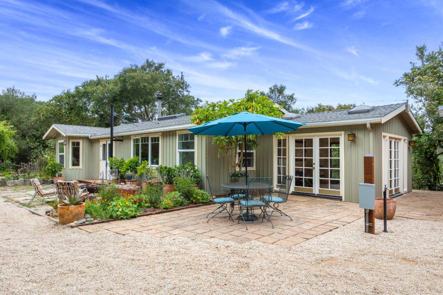 Royal Oaks, CA 95076,122 Strawberry Canyon RD
