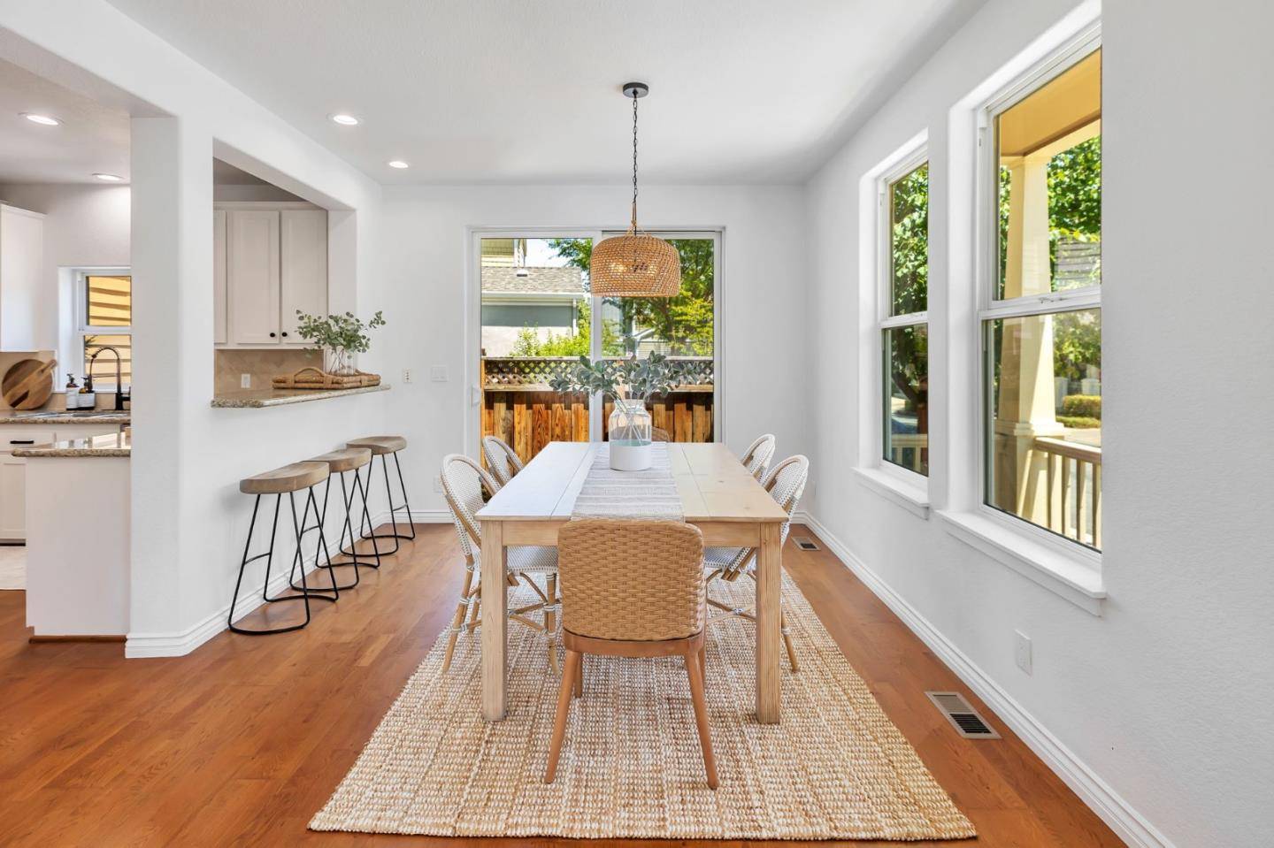 Los Gatos, CA 95032,221 Creekside Village DR