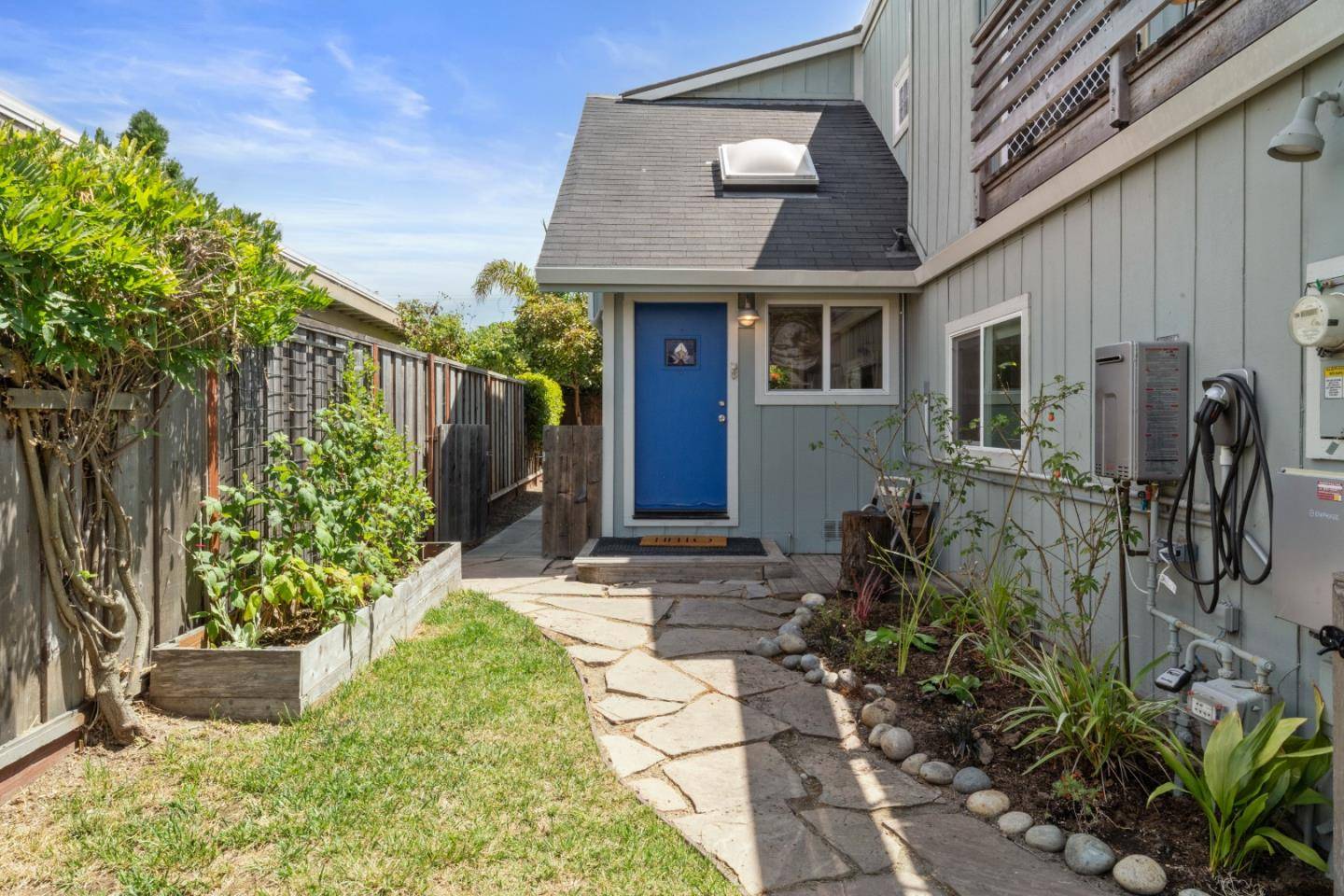 Santa Cruz, CA 95060,260 Walk CIR