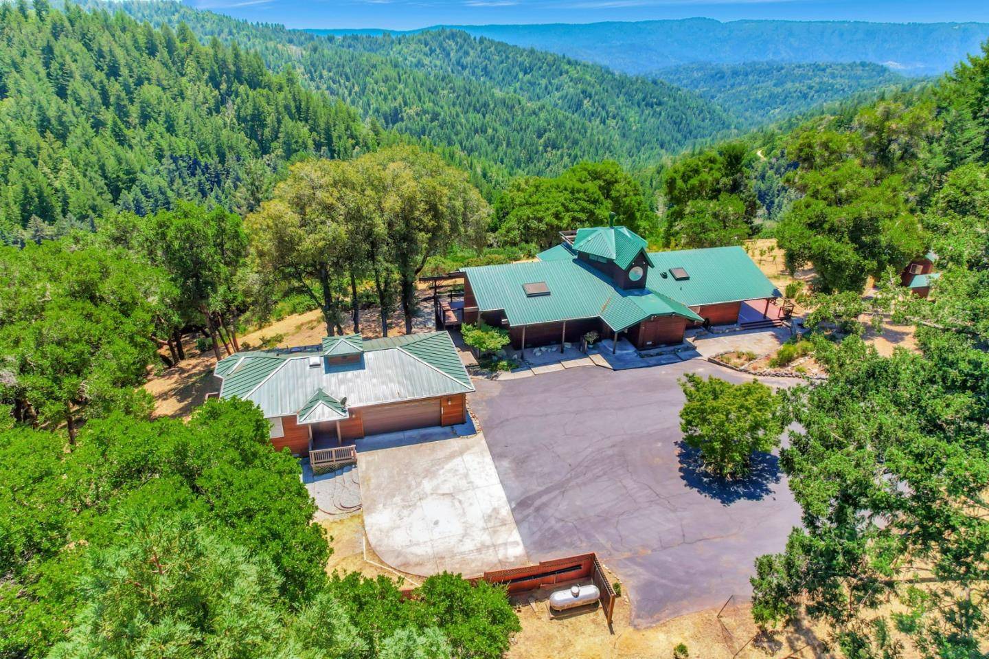 Los Gatos, CA 95033,950 Oak Ridge RD