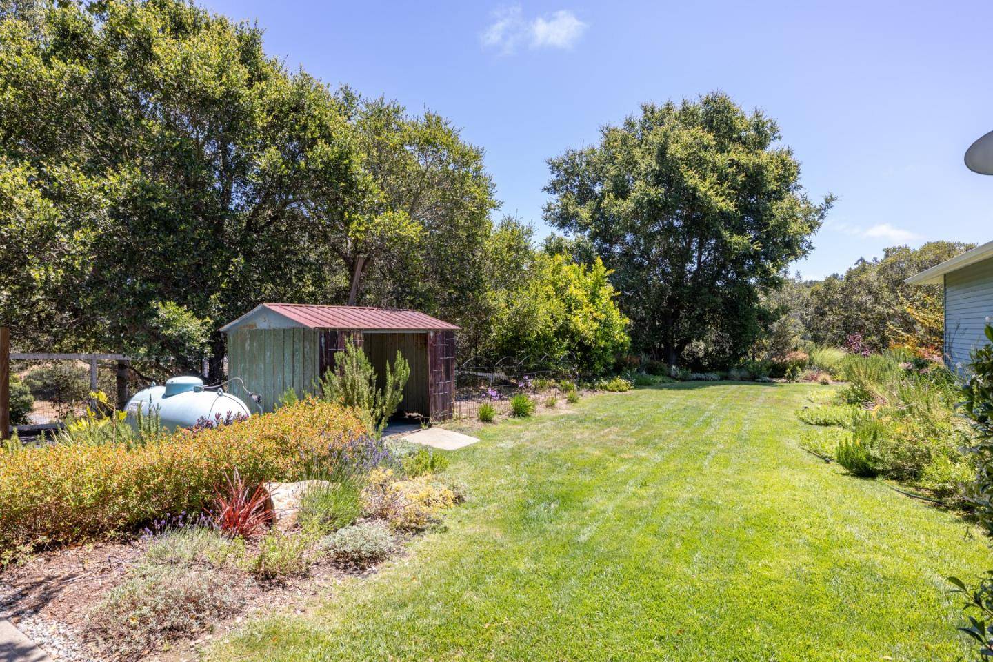 Salinas, CA 93907,19060 Oak Heights DR