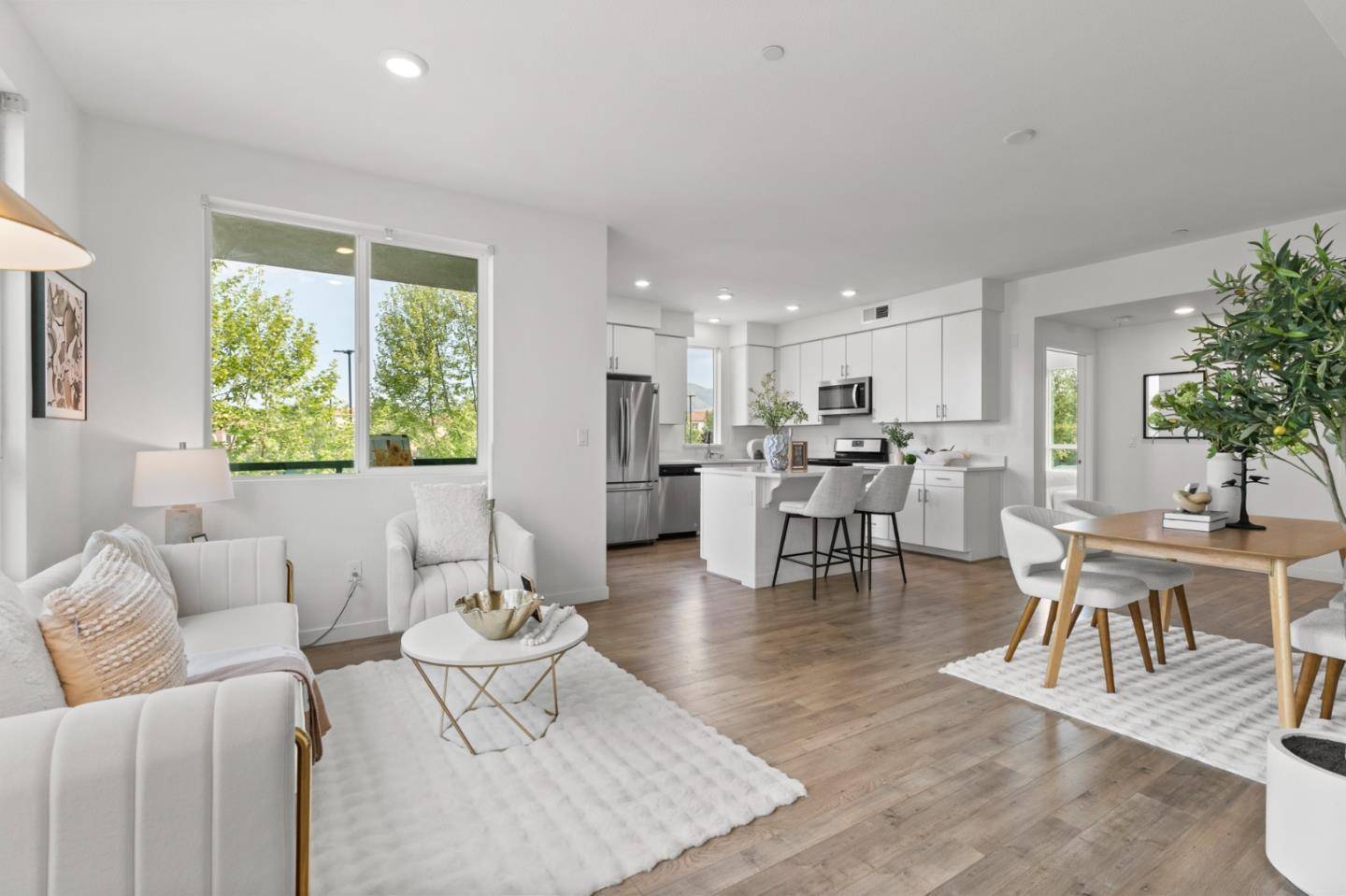 Milpitas, CA 95035,1407 Nightshade RD 21
