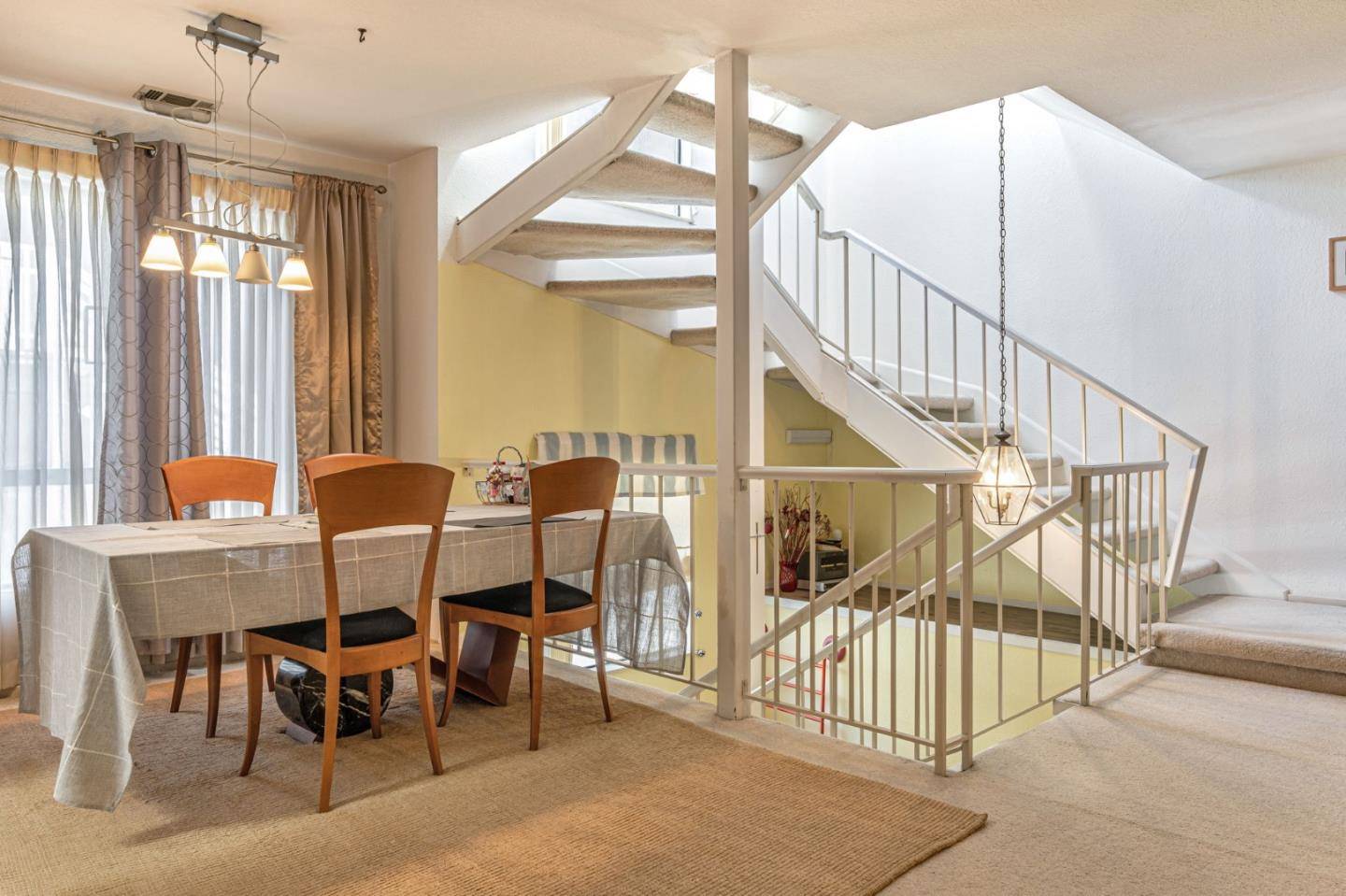 Belmont, CA 94002,2411 Carlmont DR 110