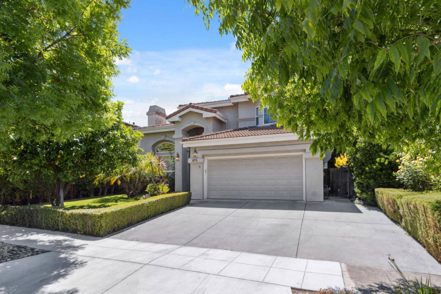 Cupertino, CA 95014,875 Bette AVE