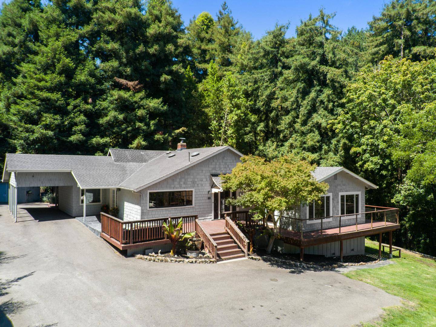 Santa Cruz, CA 95060,752 Glen Canyon RD