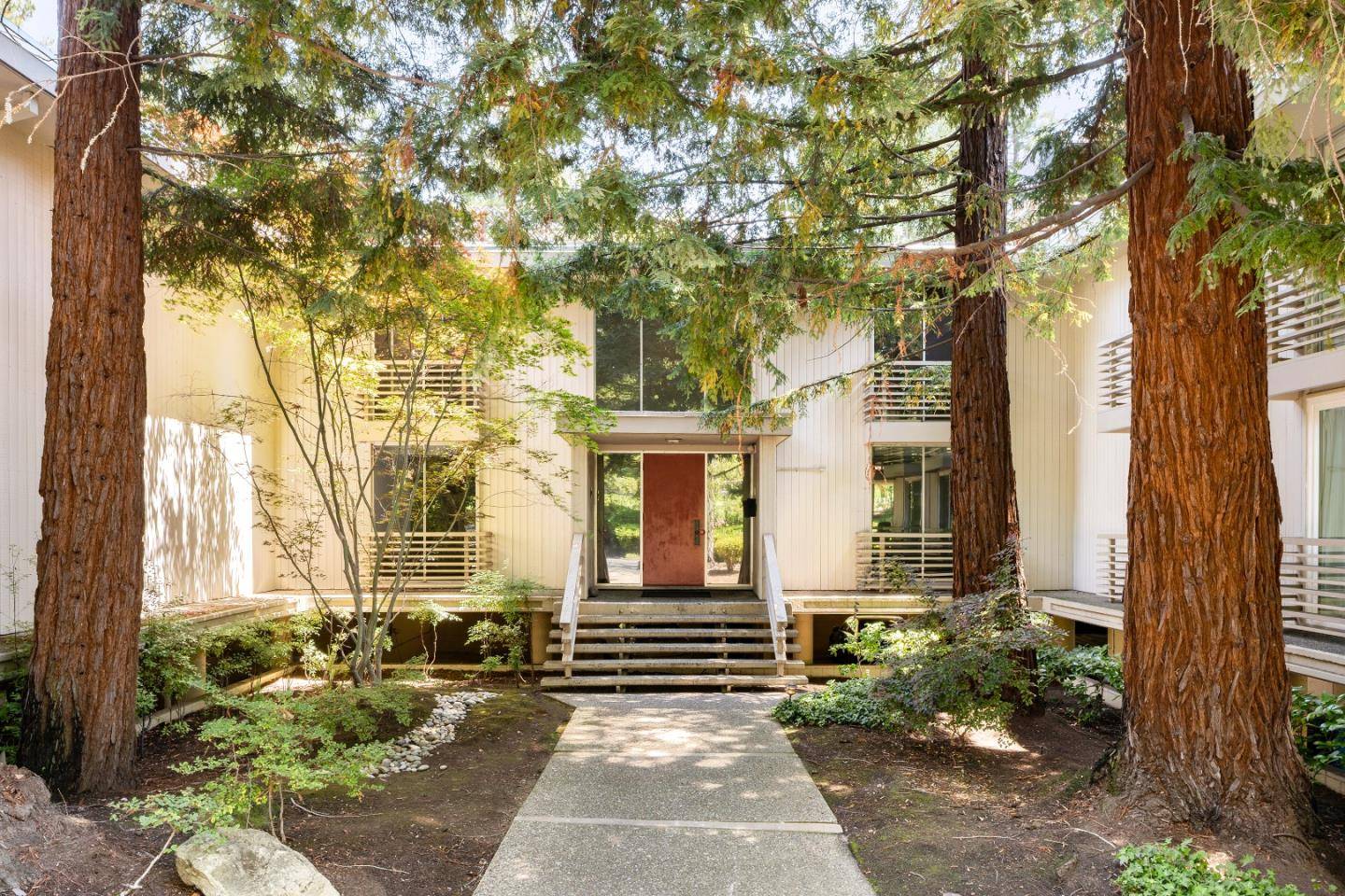 Menlo Park, CA 94025,1100 Sharon Park DR 29