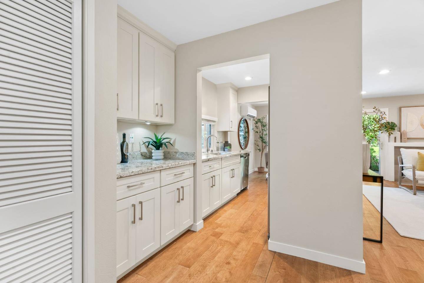 Mountain View, CA 94043,612 Sierra Vista AVE A