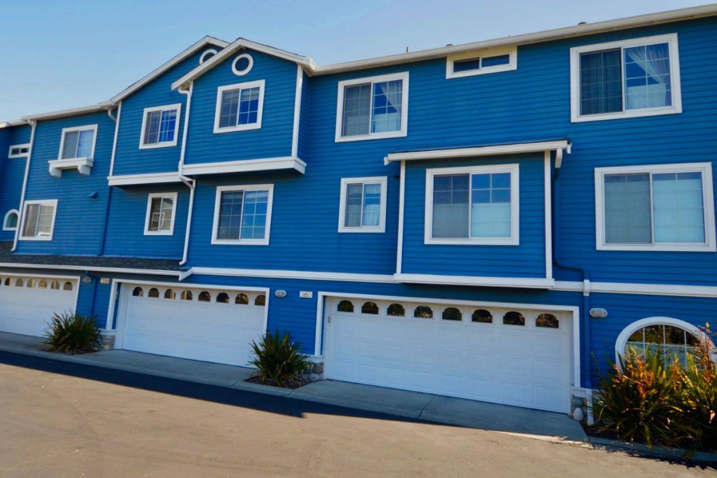 Benicia, CA 94510,258 E E ST