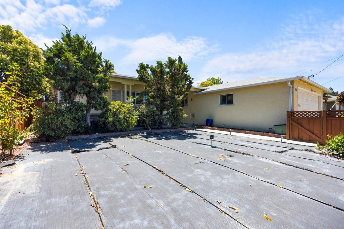 Hayward, CA 94544,88 Newhall ST