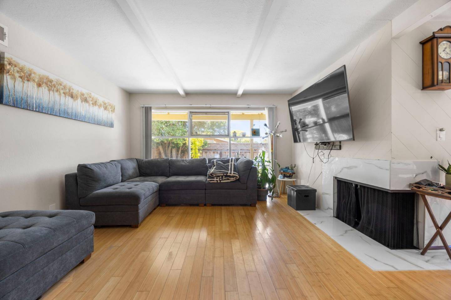 Hayward, CA 94544,88 Newhall ST