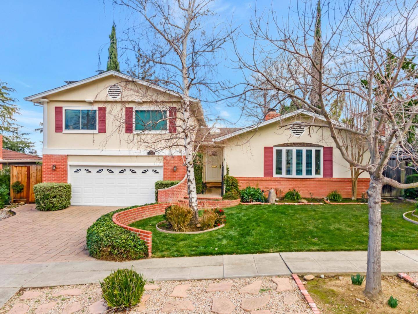 Los Gatos, CA 95032,232 More AVE