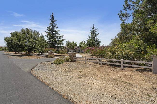 Tres Pinos, CA 95075,5636 Sundown LN