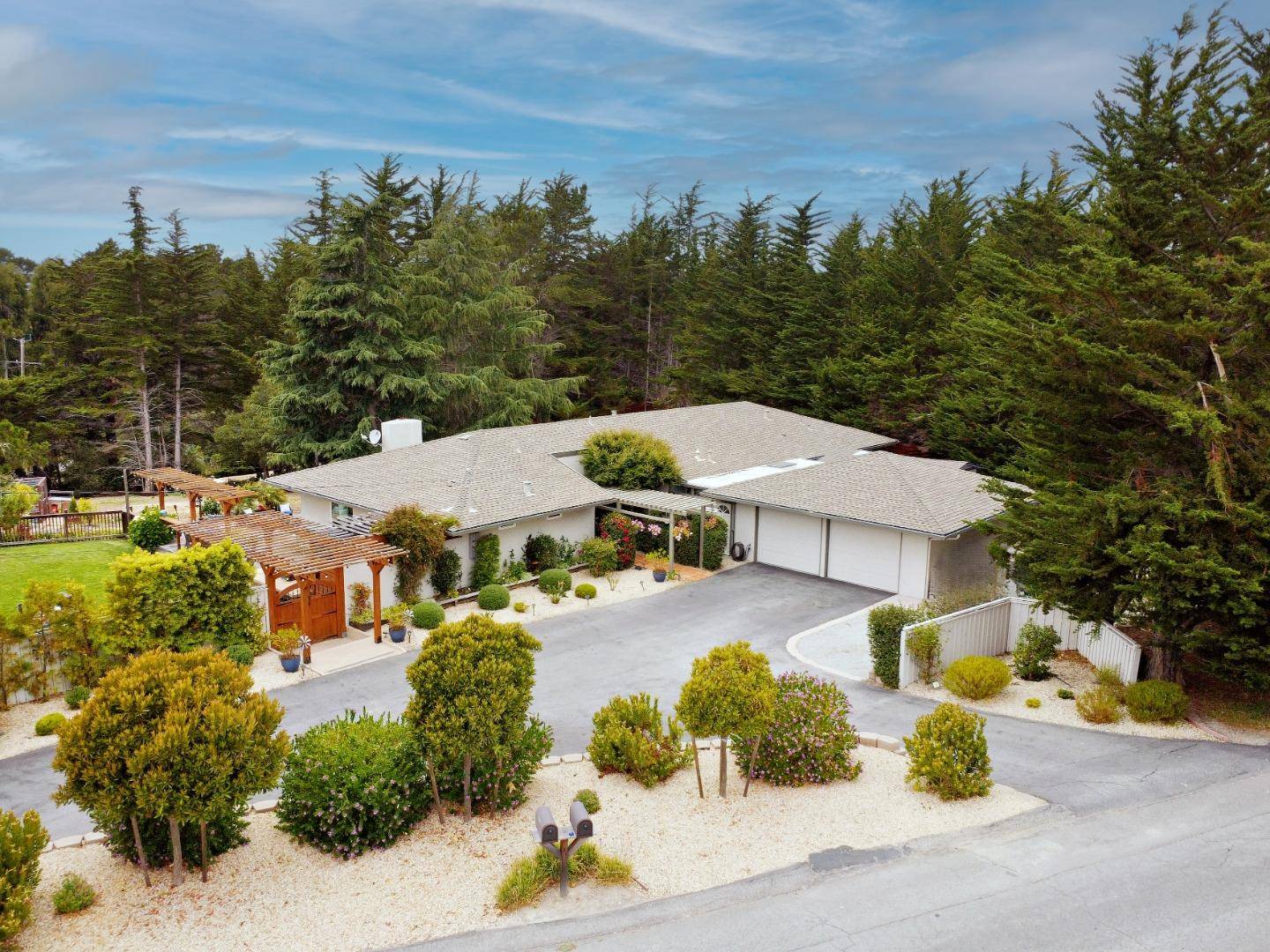 Carmel, CA 93923,25750 Rio Vista DR
