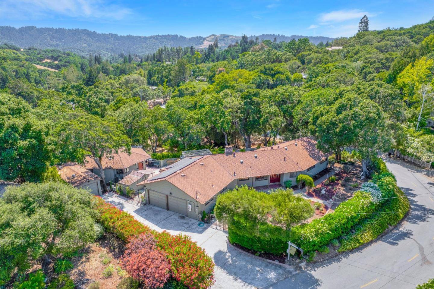 Portola Valley, CA 94028,10 Bear Gulch DR