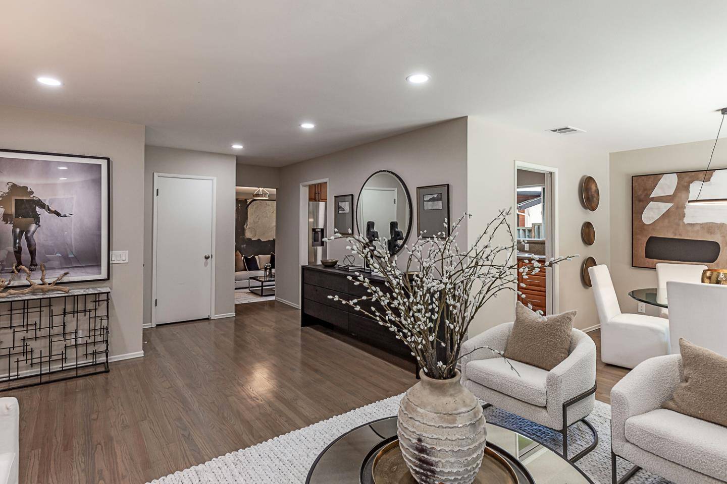 Los Altos, CA 94024,1621 Christina DR