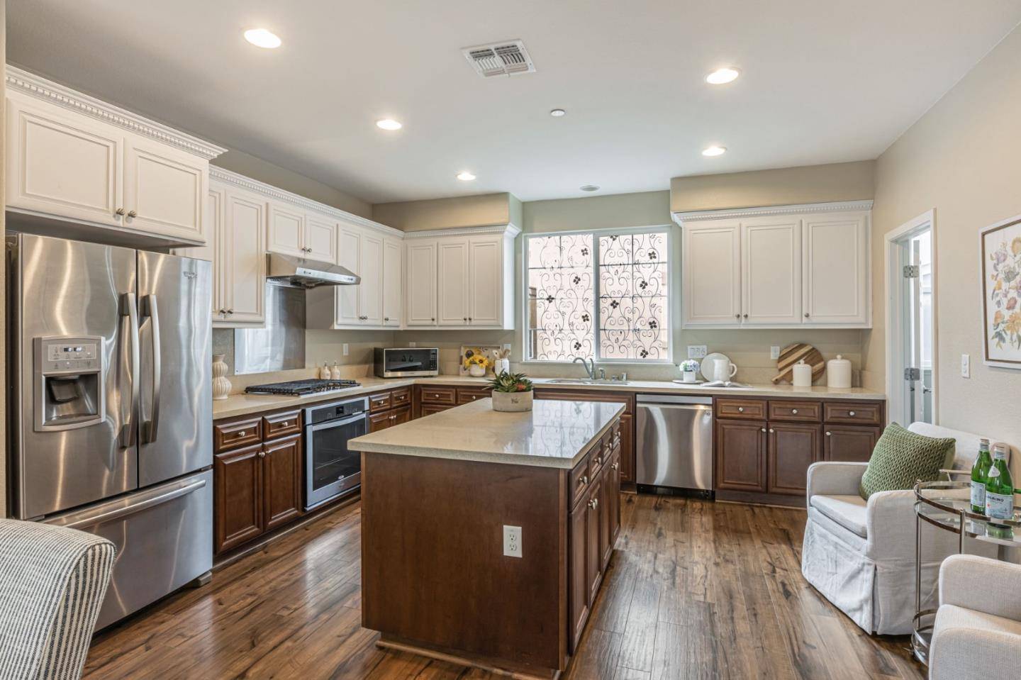 Hayward, CA 94544,217 Catherine PL