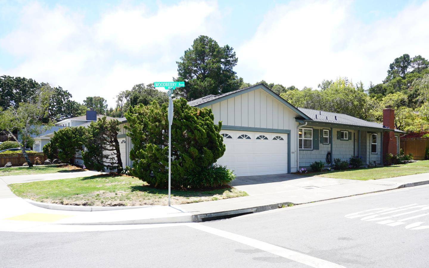 San Mateo, CA 94403,1401 Woodberry AVE