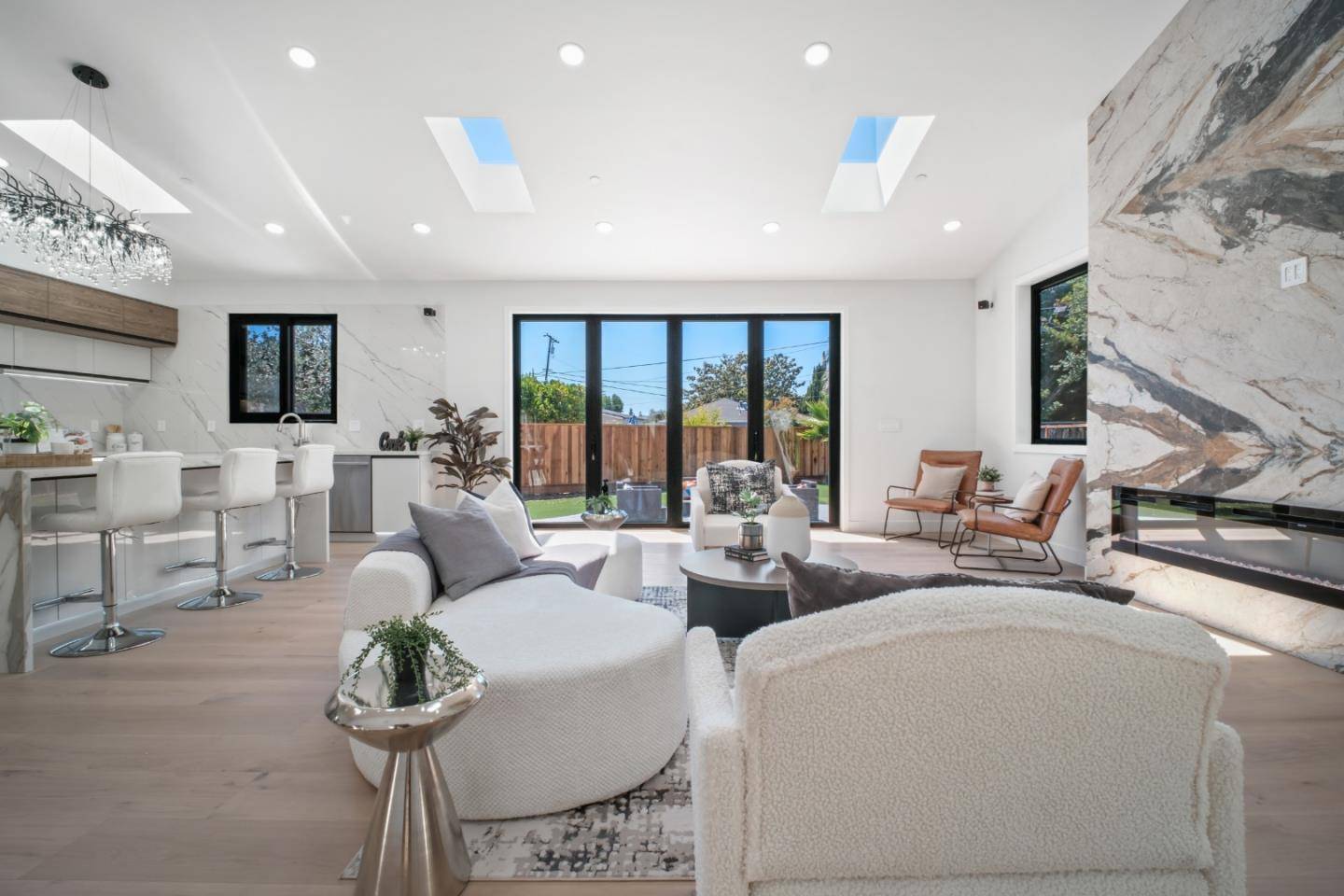 Sunnyvale, CA 94085,239 Eureka CT