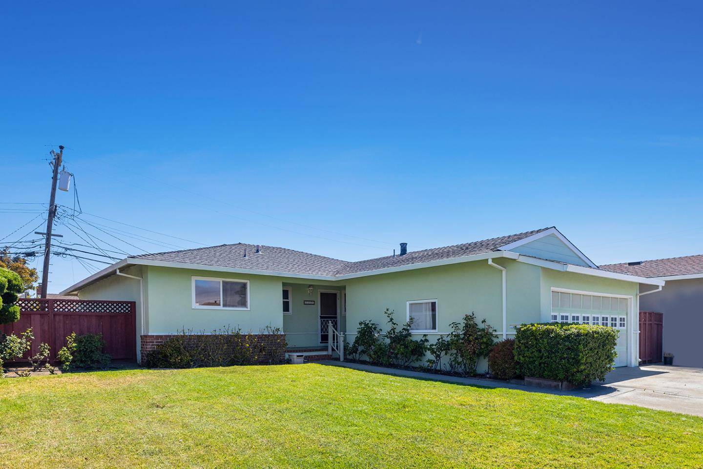 San Mateo, CA 94403,2225 Salisbury WAY