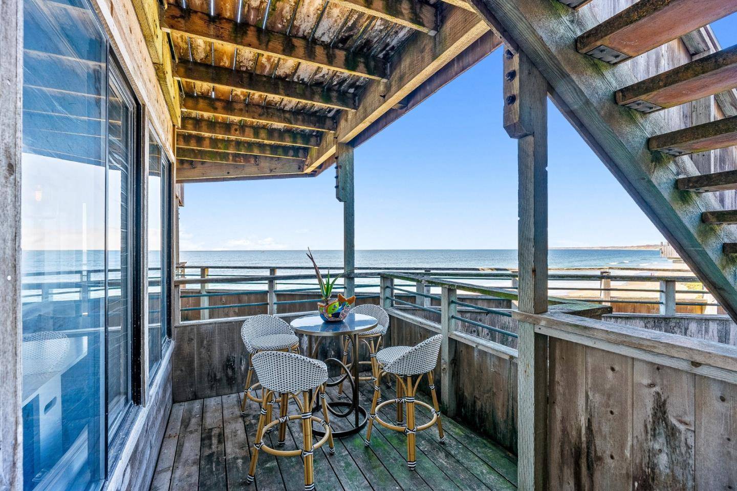 Monterey, CA 93940,1 Surf WAY 122