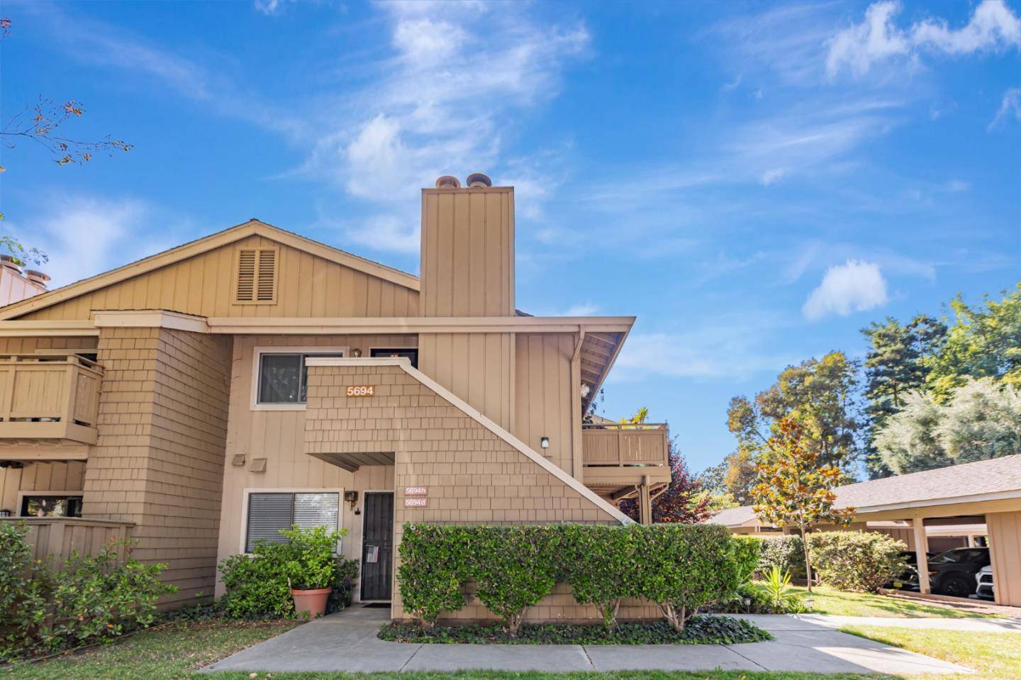 San Jose, CA 95123,5694 Makati CIR H