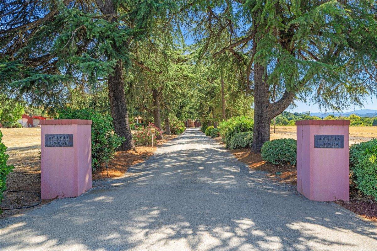 San Martin, CA 95046,14325 Monterey RD