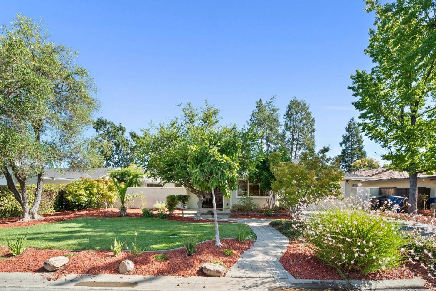 Los Gatos, CA 95032,247 Marchmont DR