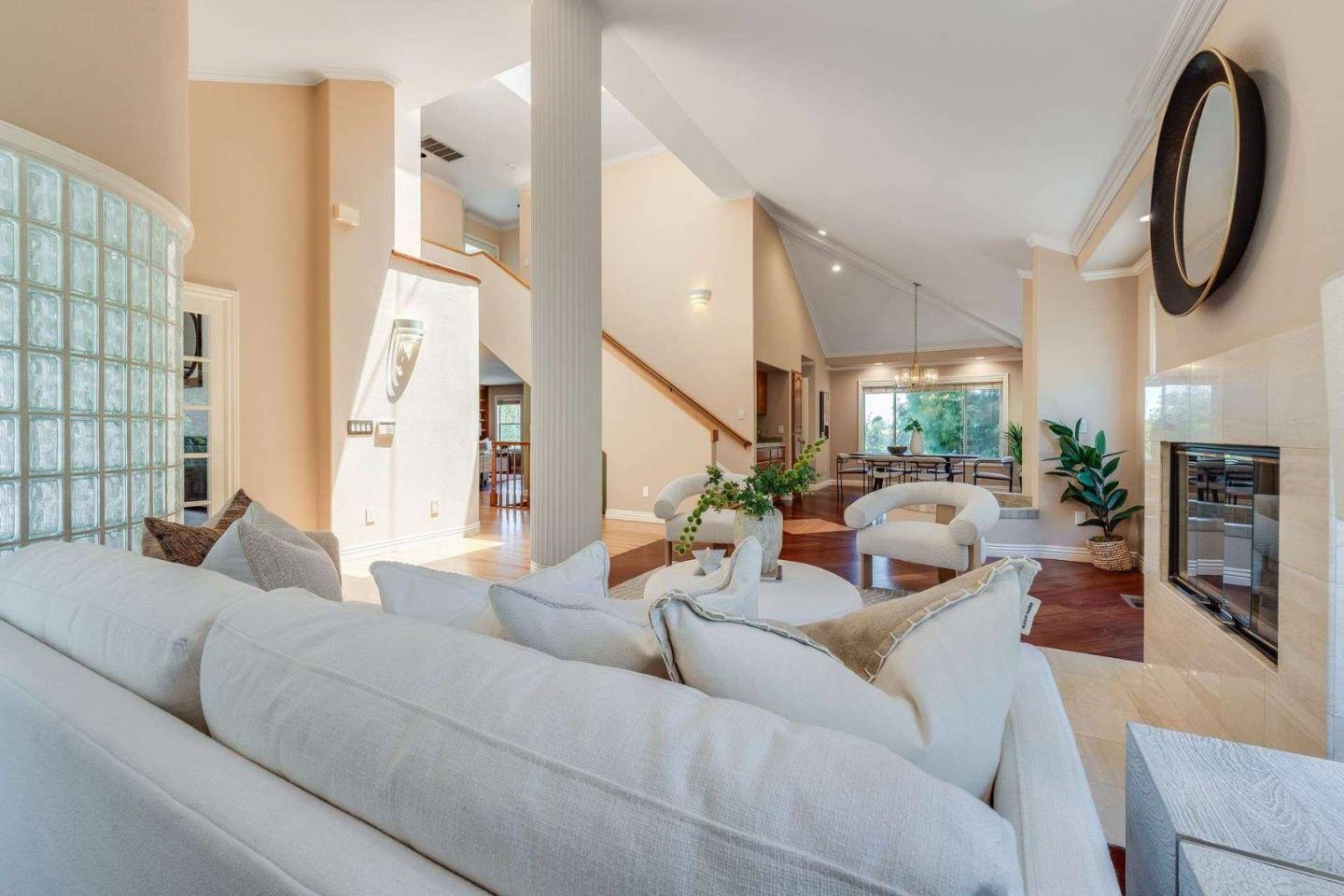 Cupertino, CA 95014,22346 Mcclellan RD