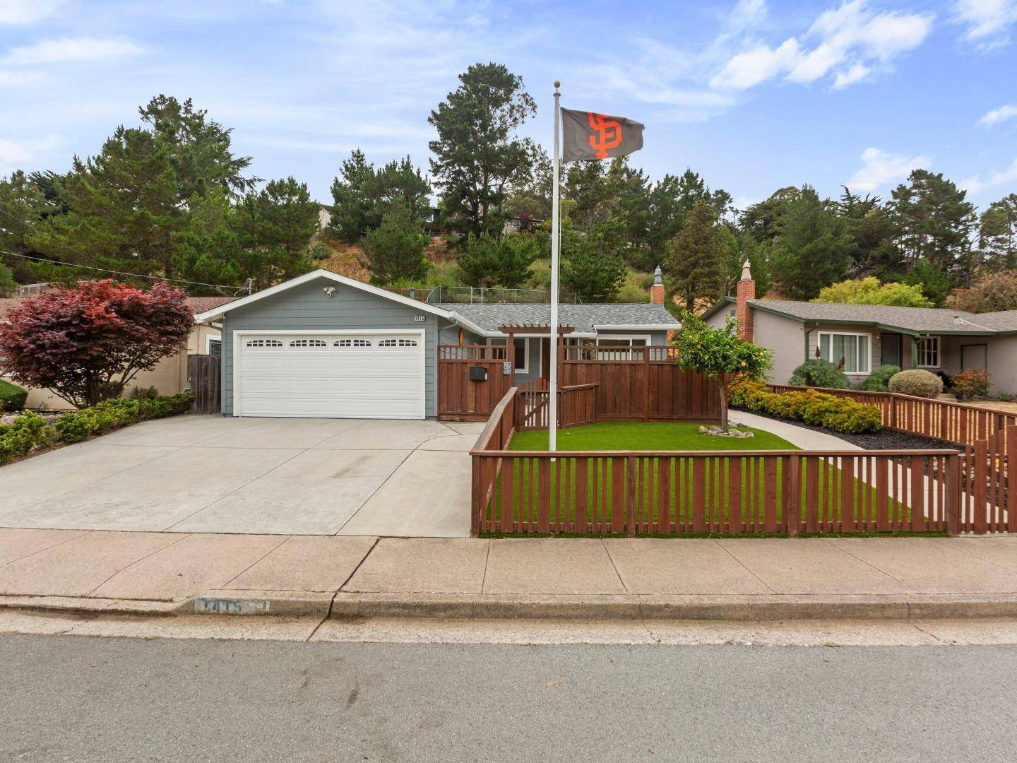 Pacifica, CA 94044,1415 LInda Mar BLVD