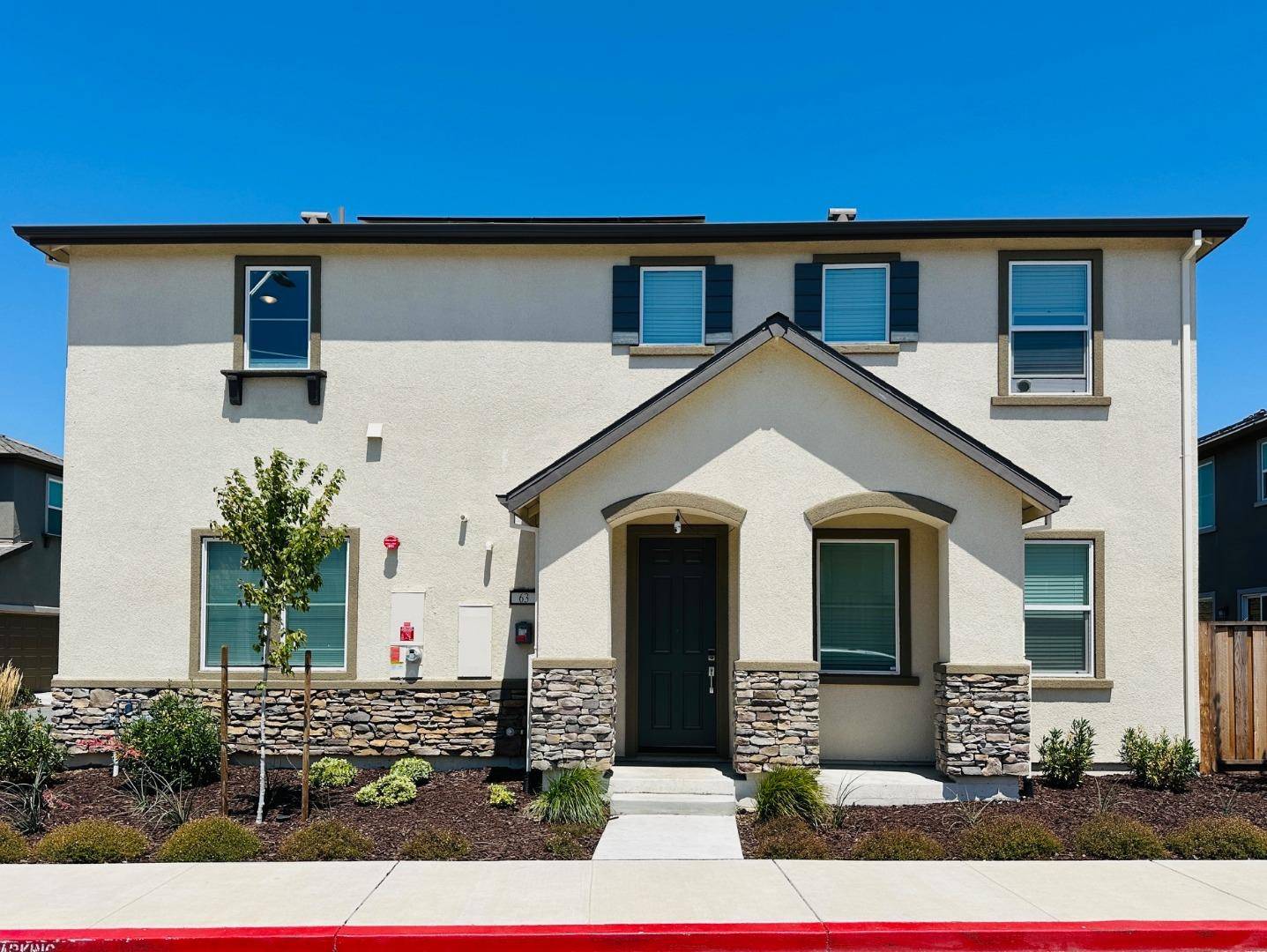 Pittsburg, CA 94565,61 Brook LN