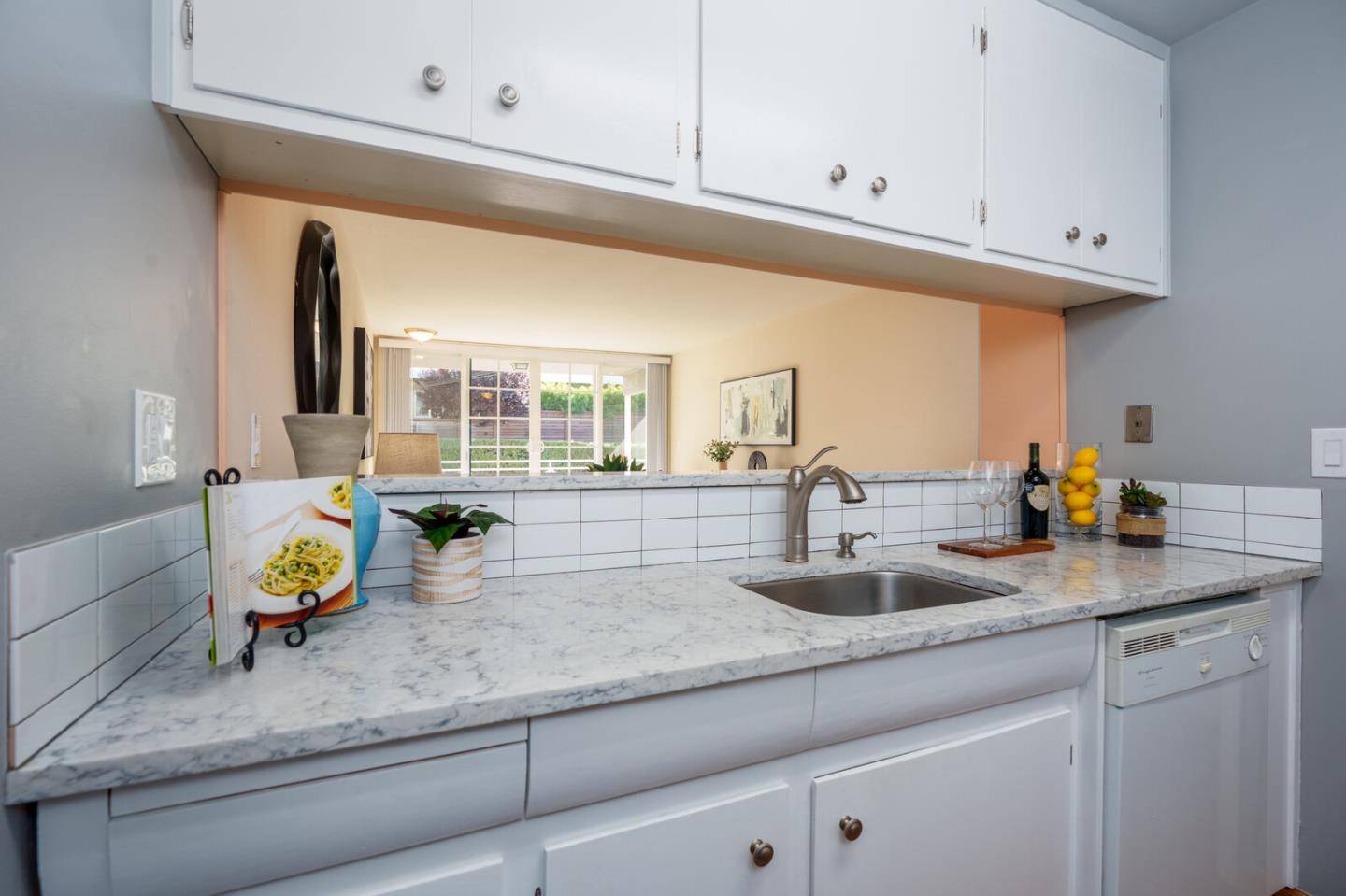 San Carlos, CA 94070,222 Laurel ST 211