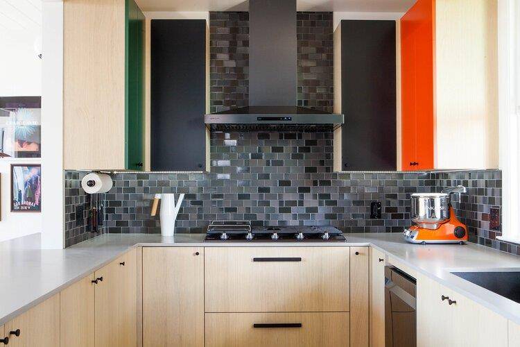 San Mateo, CA 94402,647 Vanessa DR