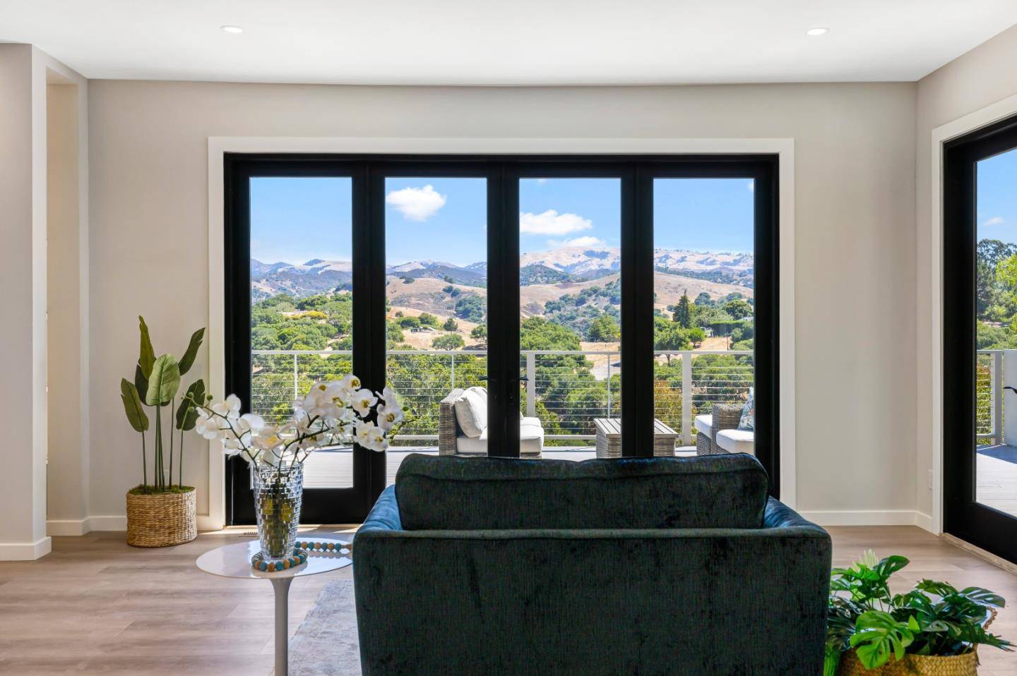 Corral De Tierra, CA 93908,89 Robley RD