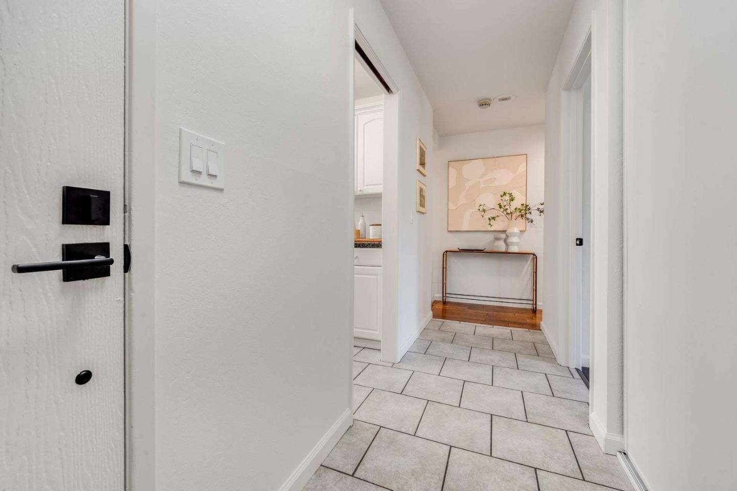 Mountain View, CA 94043,99 E Middlefield RD 37