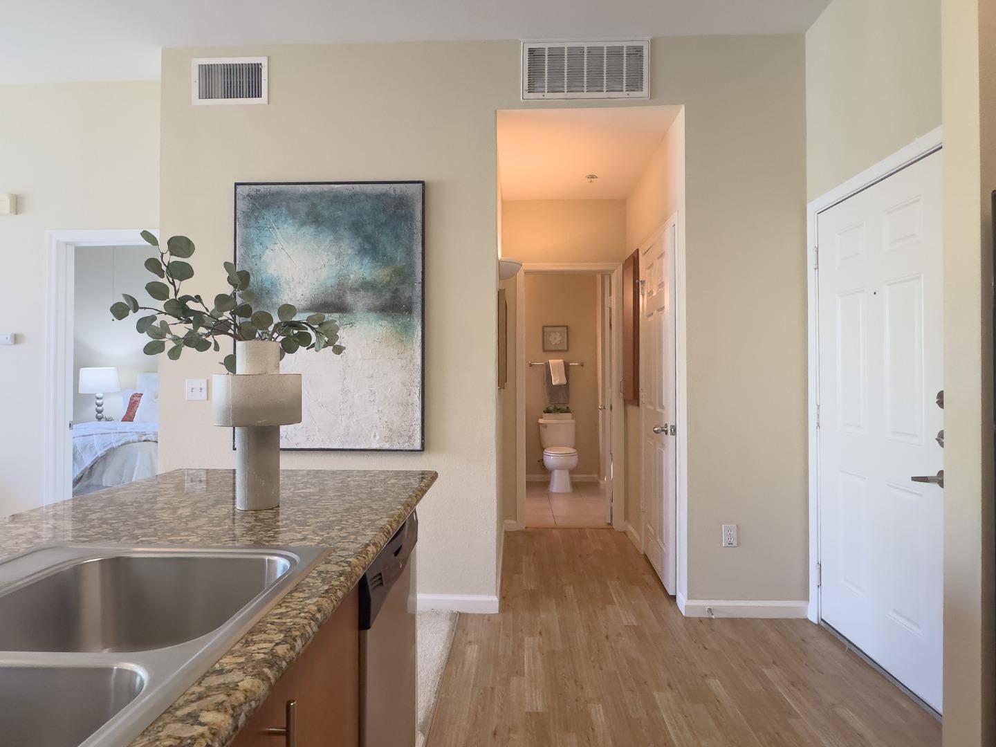 San Jose, CA 95112,1060 S 3rd ST 344