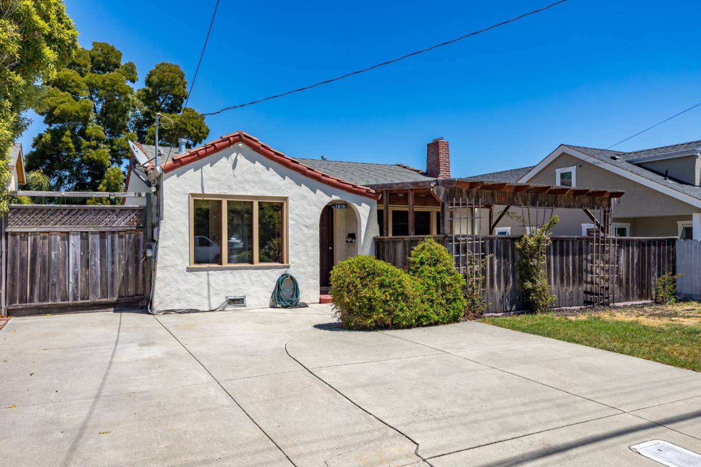 Santa Cruz, CA 95060,1414 Laurel ST