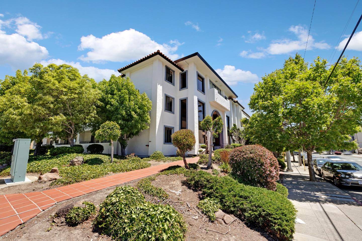 Millbrae, CA 94030,1396 El Camino Real 302