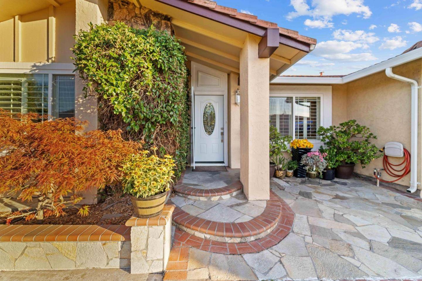San Jose, CA 95148,3328 Arqueado DR