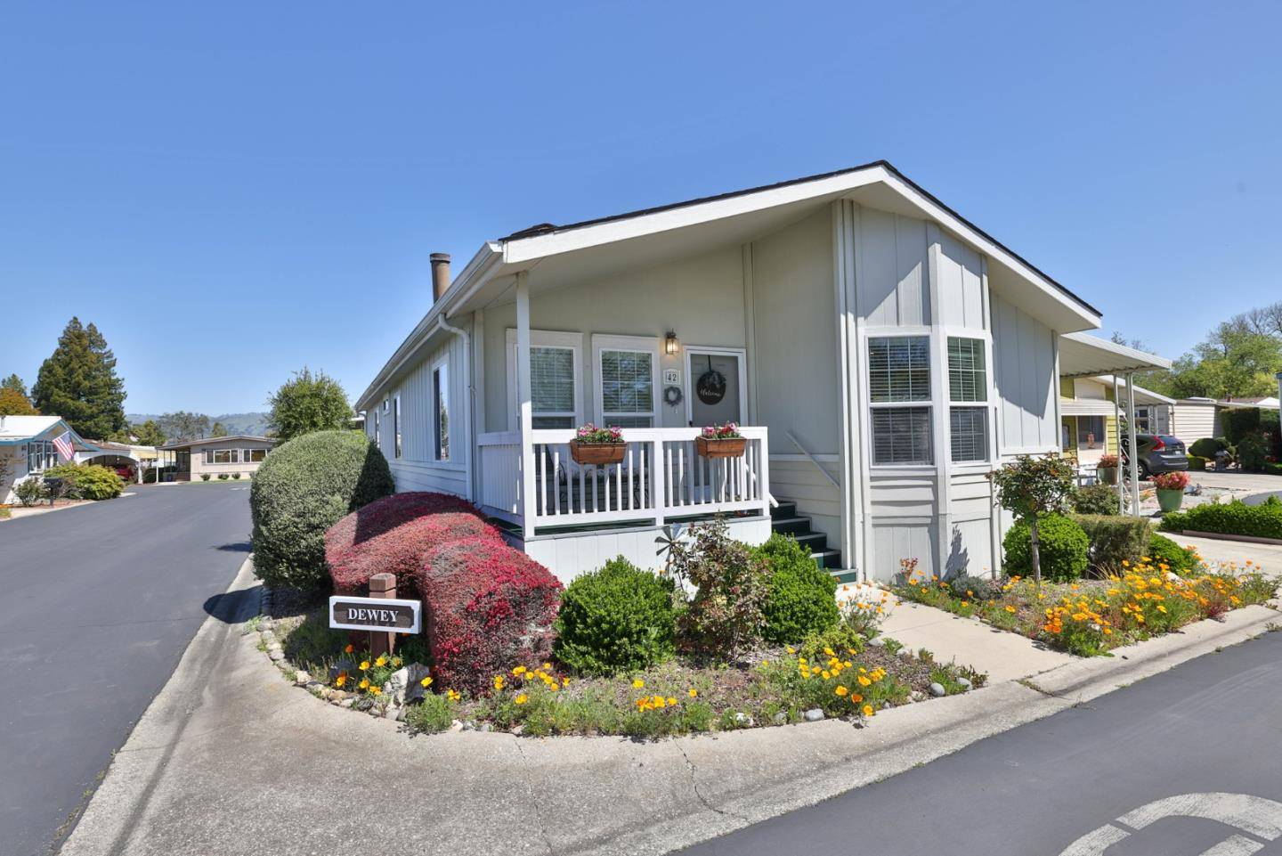 Morgan Hill, CA 95037,42 Dewey 42