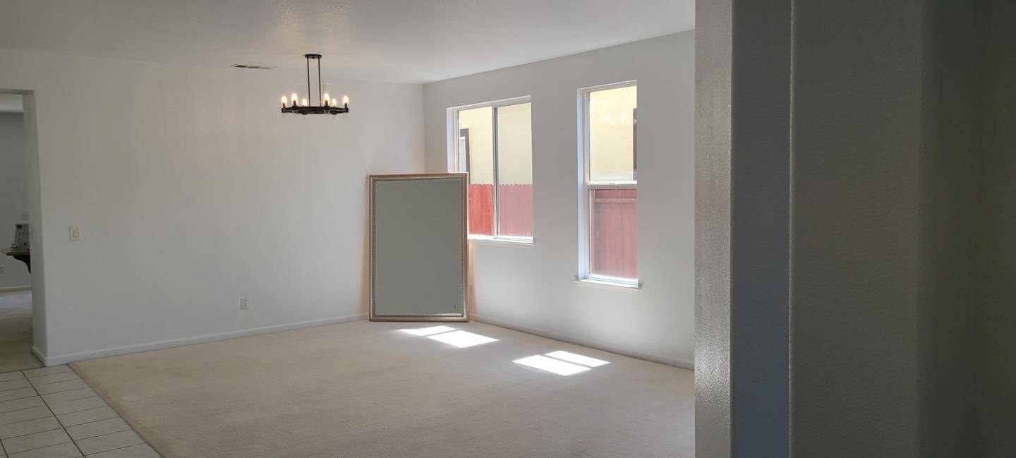 Tracy, CA 95377,790 Everglades LN