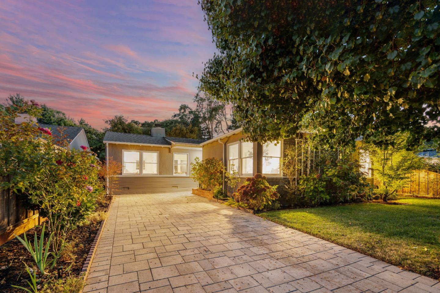 Menlo Park, CA 94025,856 15th AVE