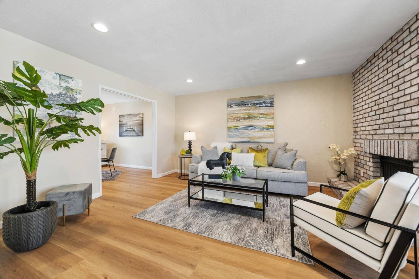 Foster City, CA 94404,825 Cortez LN