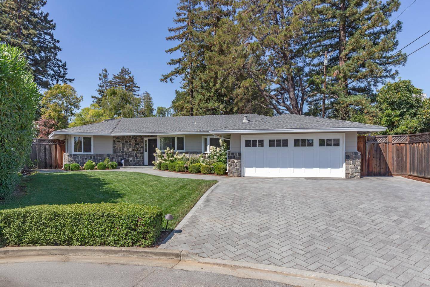 Los Altos, CA 94024,1204 Eureka CT